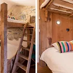 - Le Vieux Marronnier Hotel *