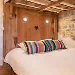 - Le Vieux Marronnier Hotel