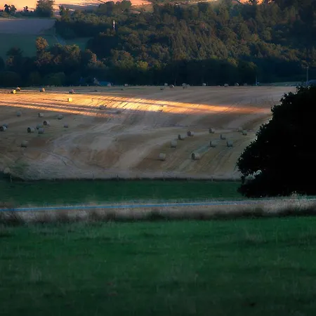 Charming Holiday Home With Garden Дом отдыха