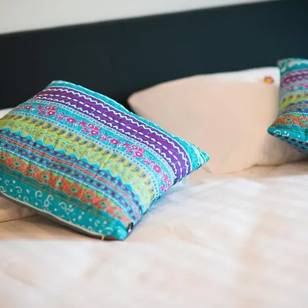 Charming Holiday Home With Garden Foy-Notre-Dame