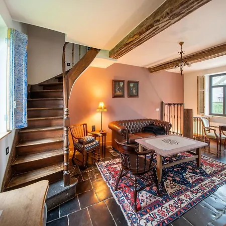 - Le Vieux Marronnier Hotel