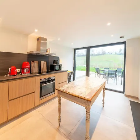 - Le Vieux Marronnier Foy-Notre-Dame