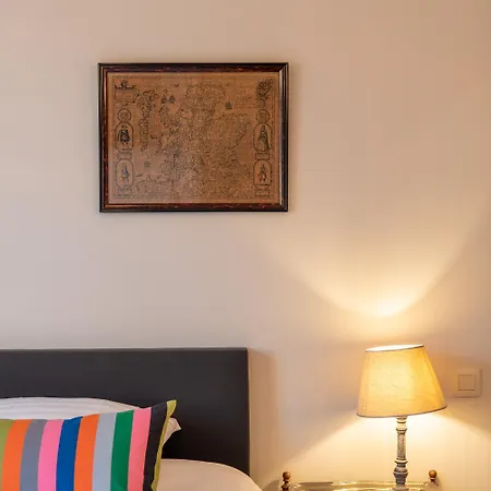- Le Vieux Marronnier Hotel *