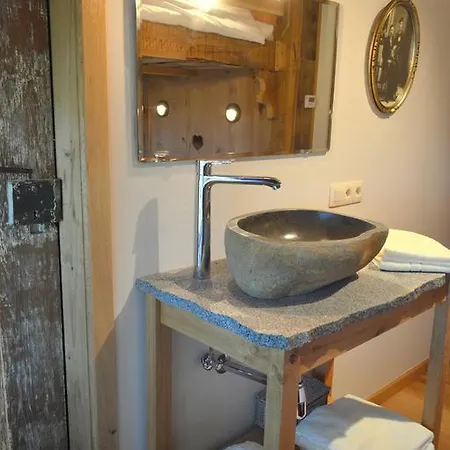 Le Vieux Marronnier Bed & Breakfast
