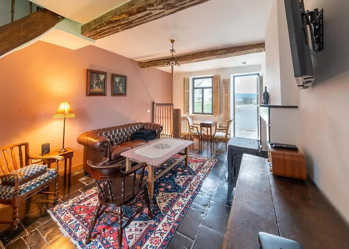 - Le Vieux Marronnier Hotel