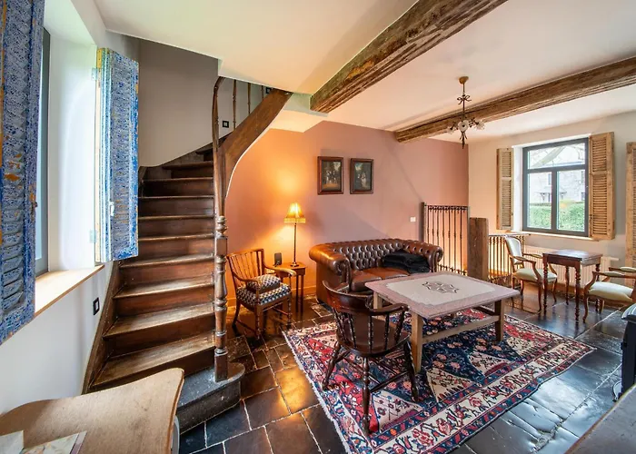 - Le Vieux Marronnier Hotel