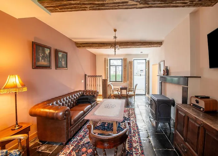 - Le Vieux Marronnier Foy-Notre-Dame