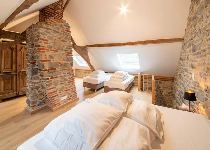 - Le Vieux Marronnier Hotel