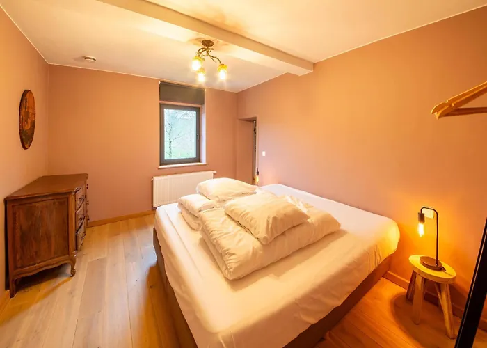 - Le Vieux Marronnier Foy-Notre-Dame