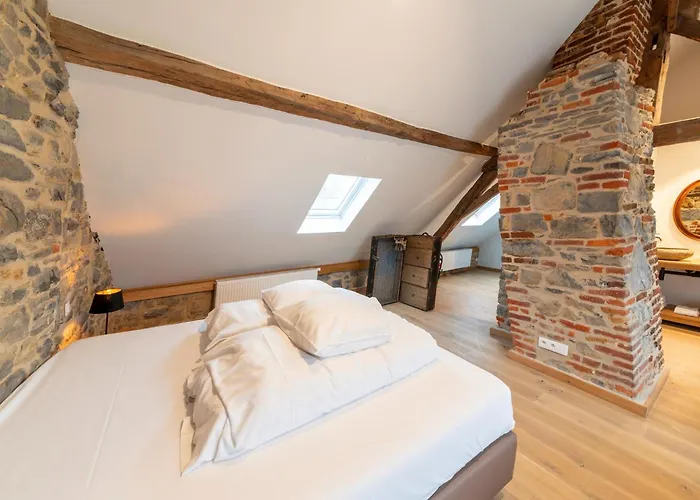 - Le Vieux Marronnier Foy-Notre-Dame