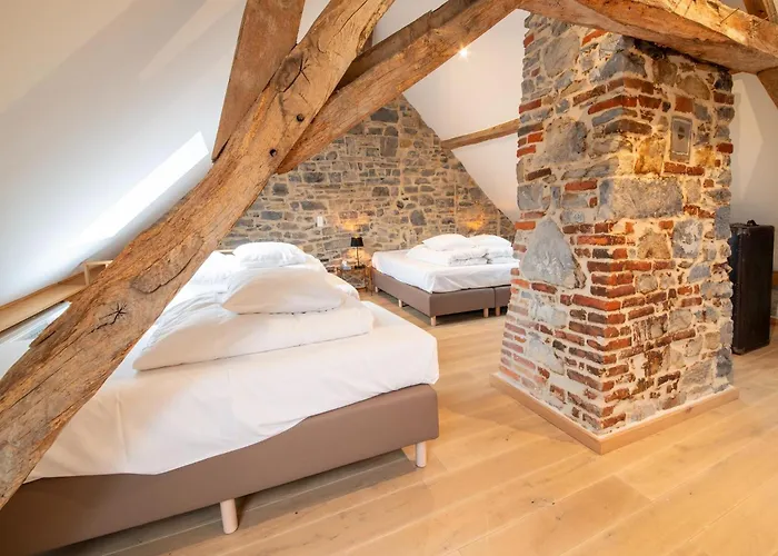 - Le Vieux Marronnier * Foy-Notre-Dame