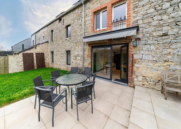 - Le Vieux Marronnier Hotel *