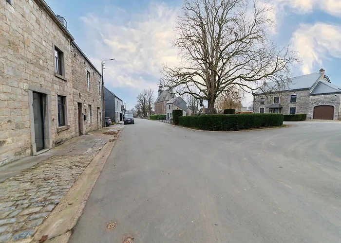 - Le Vieux Marronnier * Foy-Notre-Dame