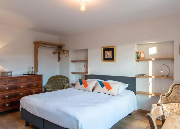 - Le Vieux Marronnier Foy-Notre-Dame