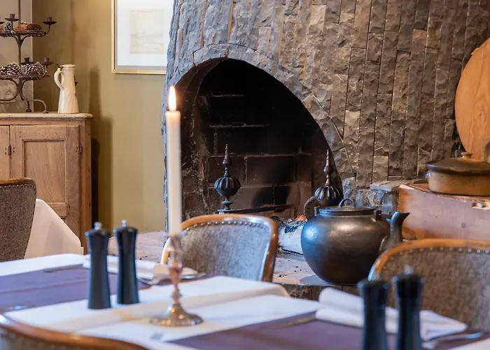 - Le Vieux Marronnier *